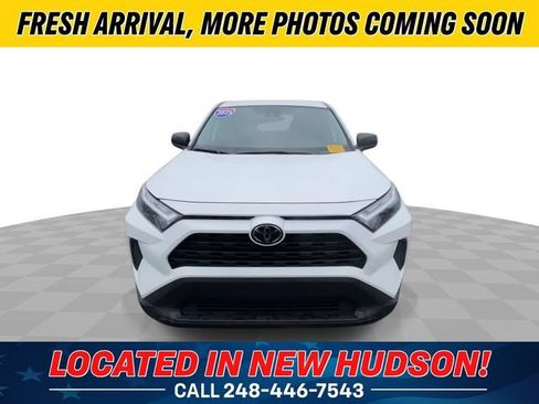 Used 2025 Toyota RAV4 LE FWD image 5