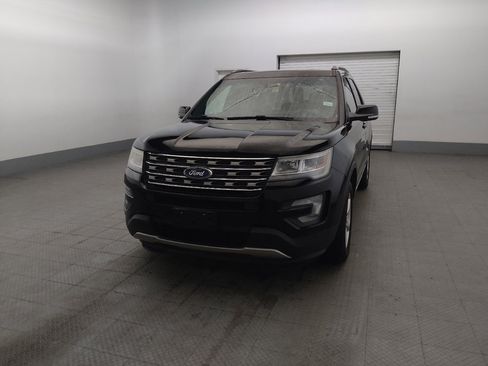 Used 2016 Ford Explorer XLT w/ Equipment Group 202A AWD/4WD image 15