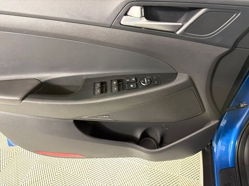 Used 2019 Hyundai Tucson Sport FWD image 11
