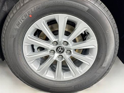 New 2026 Toyota Grand Highlander XLE image 33