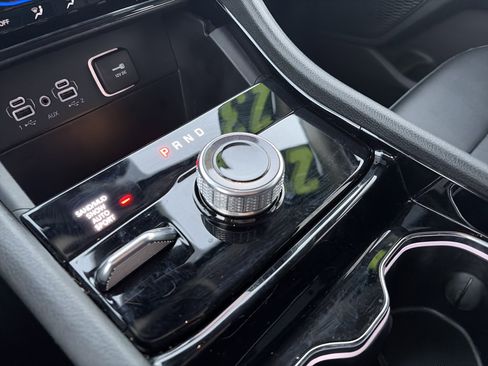 Used 2023 Jeep Grand Cherokee L Limited image 24