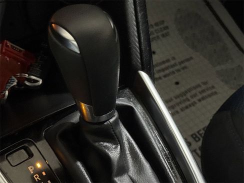 Used 2017 Toyota Yaris iA image 16