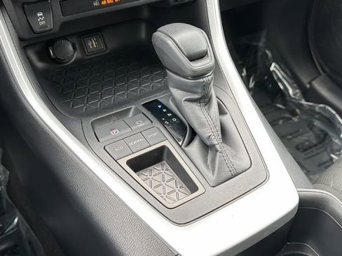 Certified 2024 Toyota RAV4 XLE FWD image 31