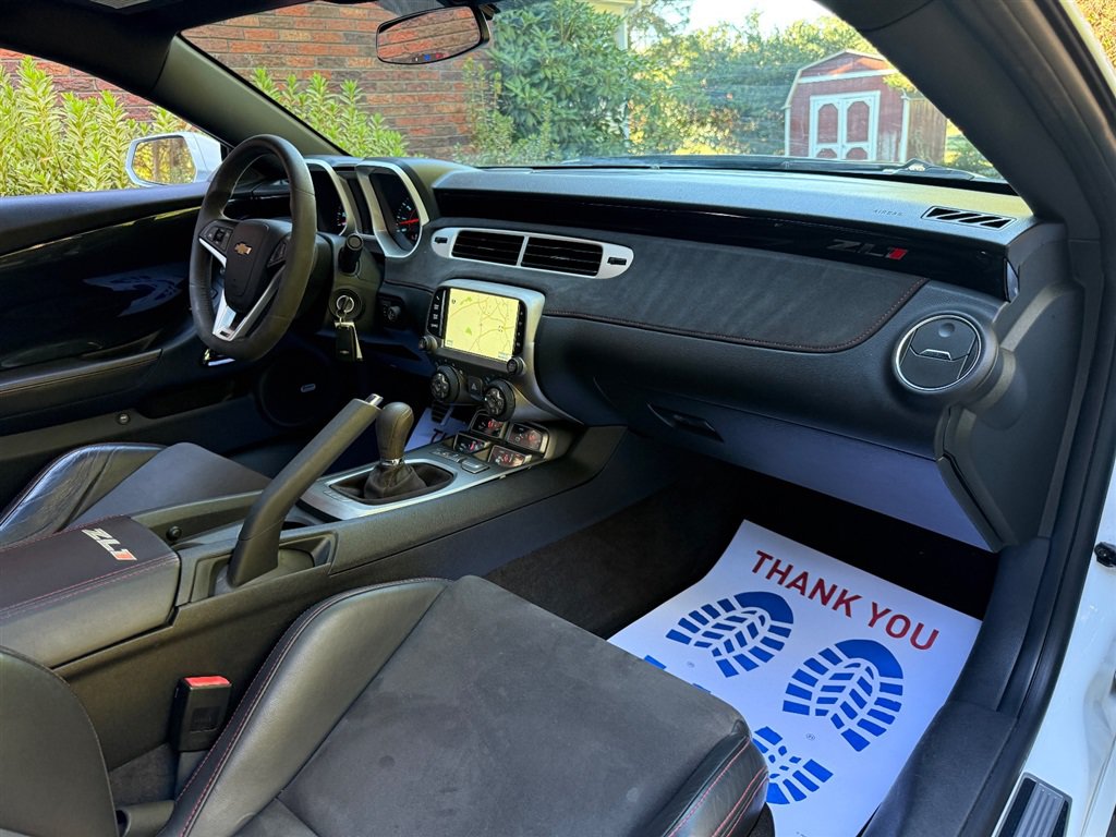 Used 2015 Chevrolet Camaro ZL1 RWD image 55