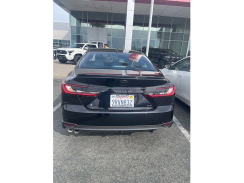 Certified 2025 Toyota Camry SE FWD image 5