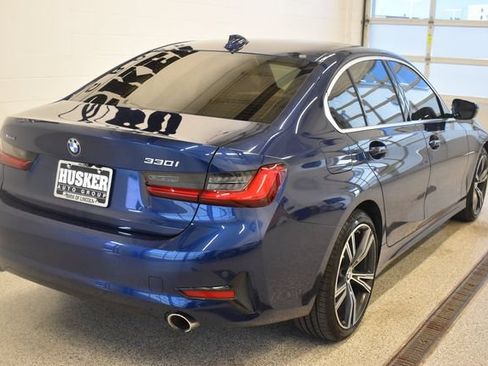 Used 2019 BMW 330i xDrive Sedan w/ Convenience Package AWD/4WD image 4