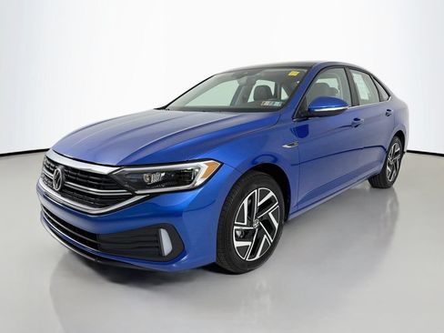 Used 2023 Volkswagen Jetta SEL FWD image 3