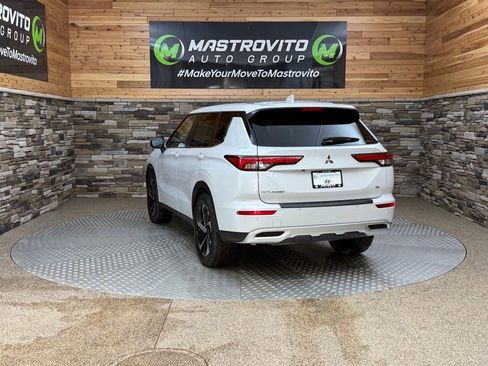 Used 2023 Mitsubishi Outlander SE AWD/4WD image 7