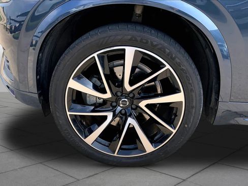 Used 2022 Volvo XC90 T6 Momentum w/ Advanced Package AWD/4WD image 11