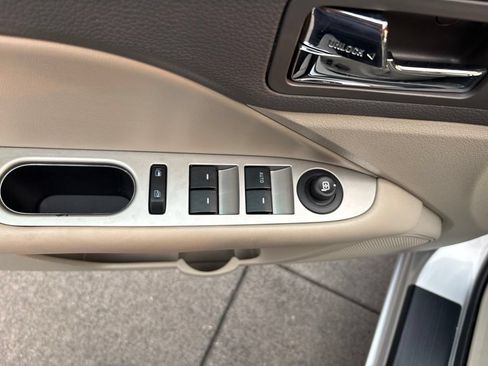 Used 2010 Ford Fusion Hybrid FWD image 14