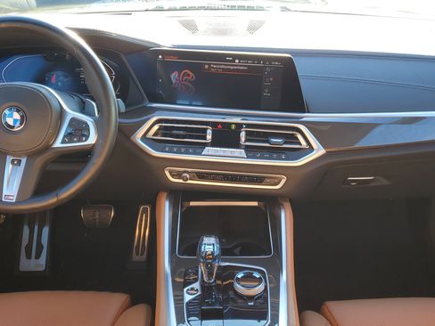 Used 2022 BMW X6 xDrive40i w/ Executive Package image 24