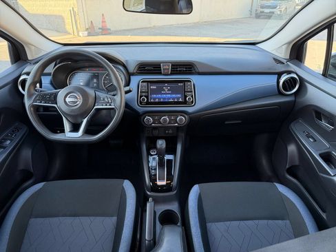 Used 2025 Nissan Versa SV FWD image 31