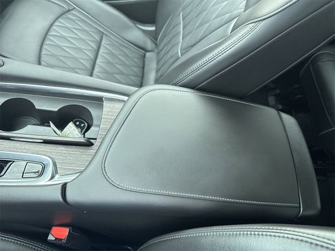 Used 2022 Buick Enclave Avenir w/ Avenir Technology Package image 27