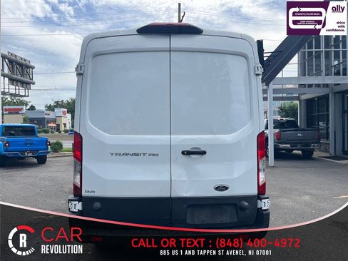 Used 2020 Ford Transit 250 Medium Roof w/ Load Area Protection Package RWD image 5
