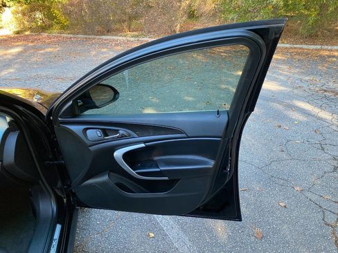 Used 2017 Buick Regal Sport Touring image 42