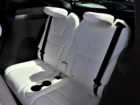 Used 2018 Tesla Model X 100D image 16