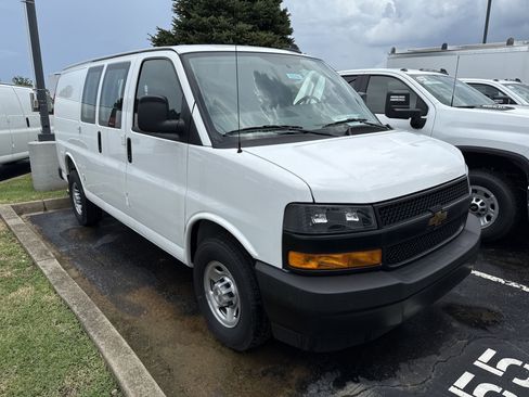 New 2025 Chevrolet Express 2500 w/ Driver Convenience Package image 2