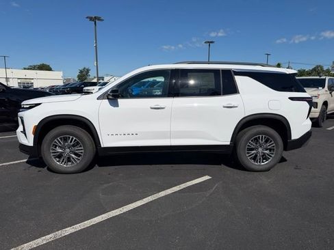 New 2026 Chevrolet Traverse LT w/ Driver Confidence Package FWD image 4