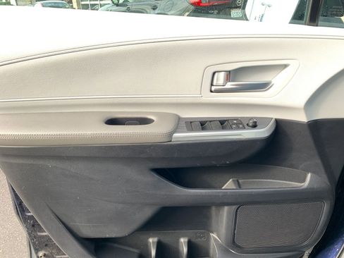 Used 2025 Toyota Sienna XLE image 21