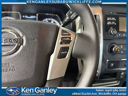 Used 2017 Nissan Titan SV AWD/4WD image 15