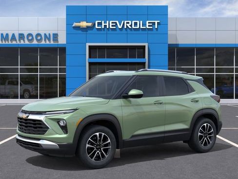 New 2026 Chevrolet TrailBlazer LT w/ Driver Confidence Package FWD image 2