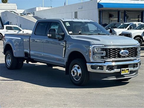 New 2025 Ford F350 Lariat w/ Lariat Ultimate Package image 3