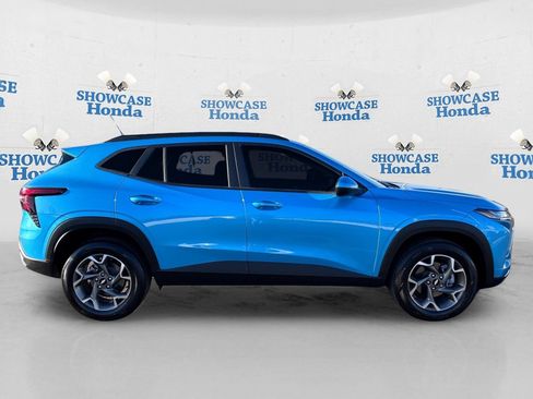 Used 2025 Chevrolet Trax LT w/ Driver Confidence Package FWD image 9