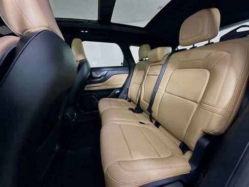 Used 2021 Lincoln Corsair Reserve image 14