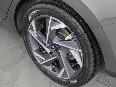Certified 2025 Hyundai Elantra Sport FWD image 12