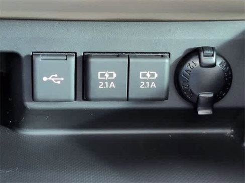 Used 2021 Toyota Highlander Limited image 33