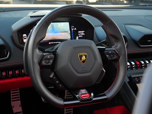 Used 2023 Lamborghini Huracan EVO image 15