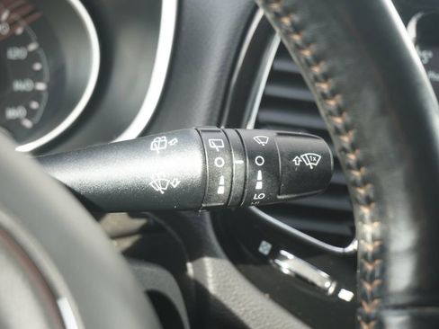 Used 2018 Jeep Compass Limited w/ Navigation Group image 19