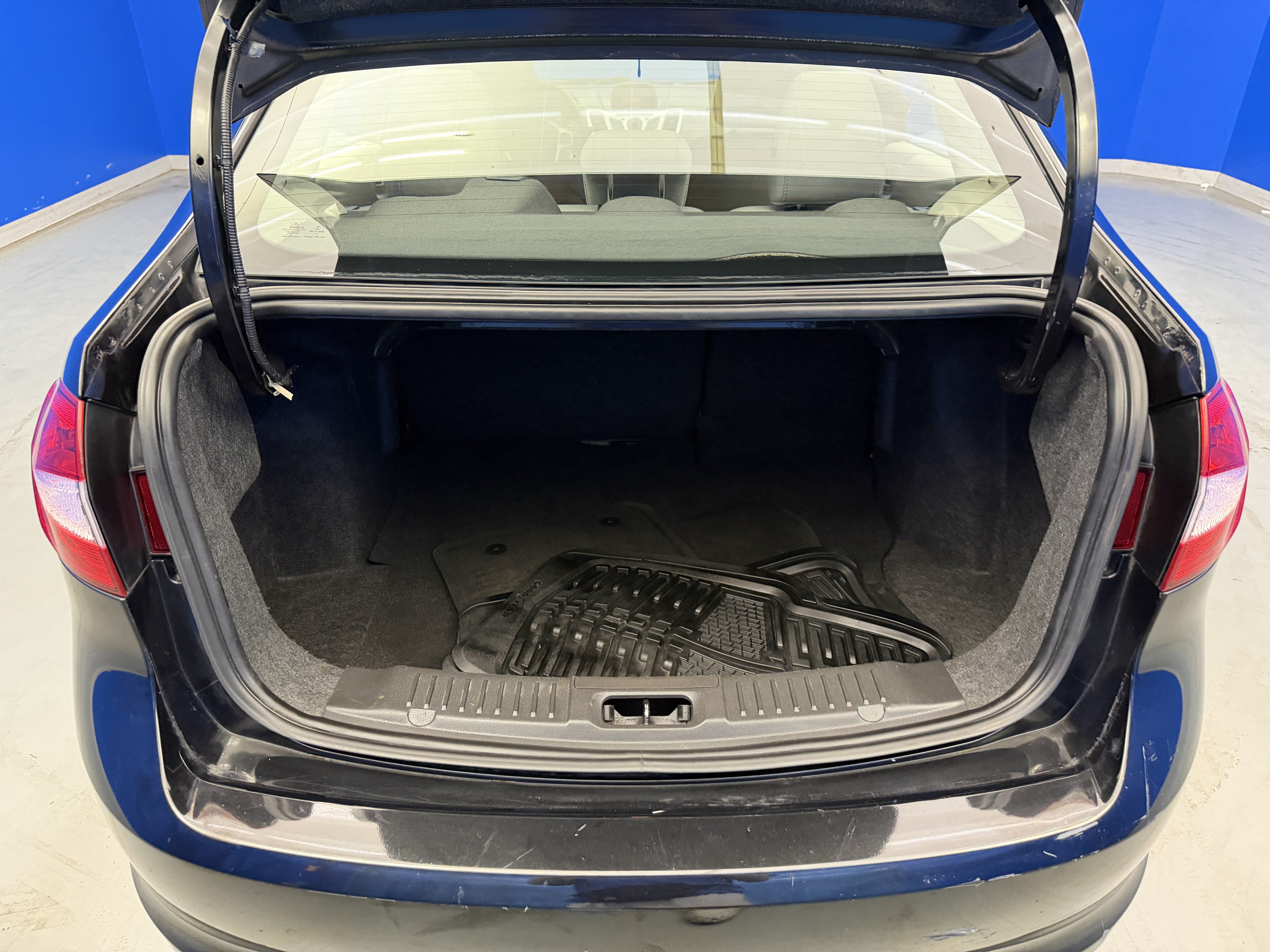 Used 2013 Ford Fiesta SE FWD image 23
