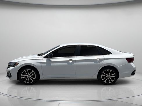 Used 2023 Volkswagen Jetta Sport FWD image 5