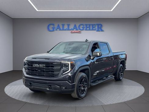 Used 2025 GMC Sierra 1500 Elevation w/ Elevation Premium Package image 9