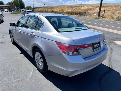 Used 2011 Honda Accord LX image 4