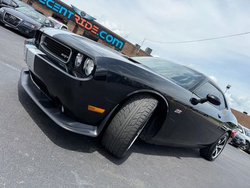 Used 2012 Dodge Challenger SRT8 w/ Premium Sound Group image 50