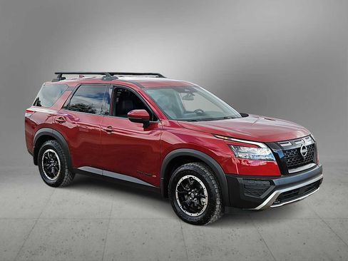 Used 2024 Nissan Pathfinder Rock Creek image 2