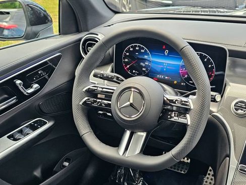 New 2026 Mercedes-Benz GLC 300 4MATIC image 30