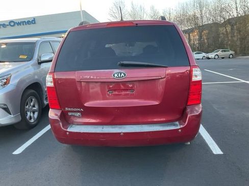 Used 2010 Kia Sedona LX image 7