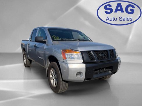 Used 2008 Nissan Titan SE RWD image 2