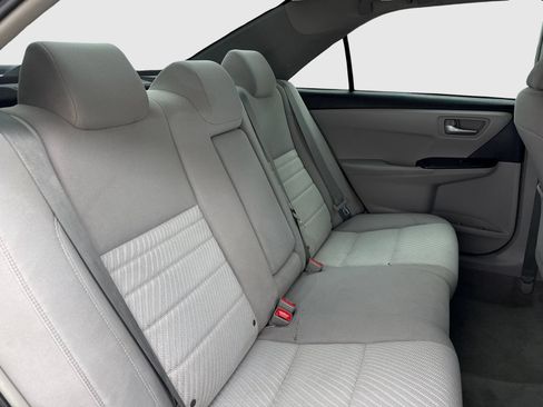 Used 2017 Toyota Camry LE FWD image 43