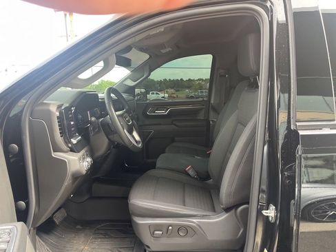 Used 2023 GMC Sierra 1500 Elevation w/ LPO, Elevation Black Package AWD/4WD image 8