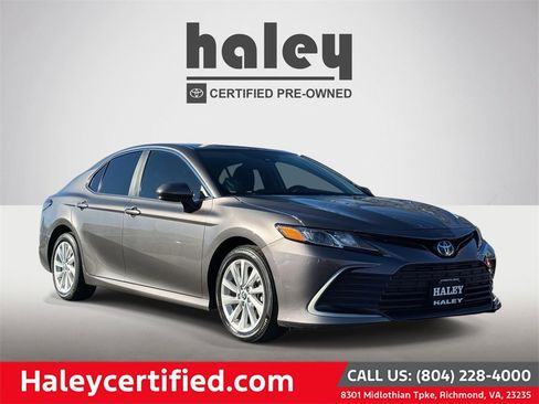 Used 2023 Toyota Camry LE image 1