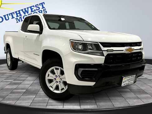 Used 2022 Chevrolet Colorado LT w/ Fleet Safety Package image 3