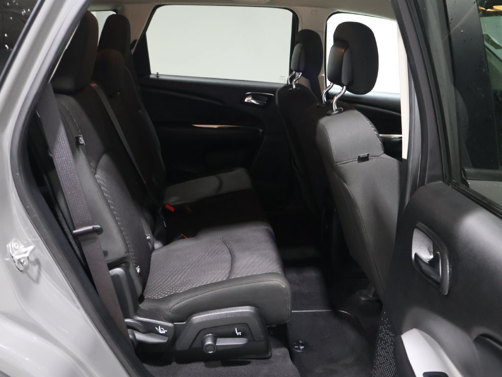 Used 2019 Dodge Journey SE FWD image 20