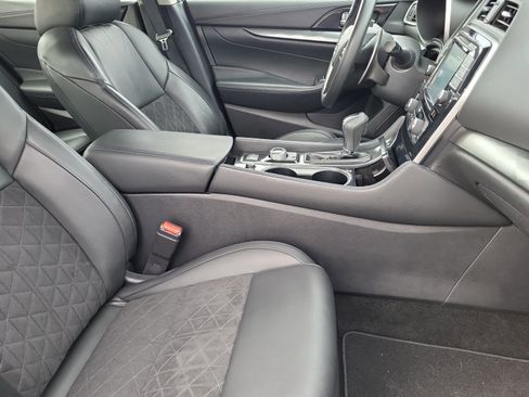 Used 2018 Nissan Maxima SR image 20