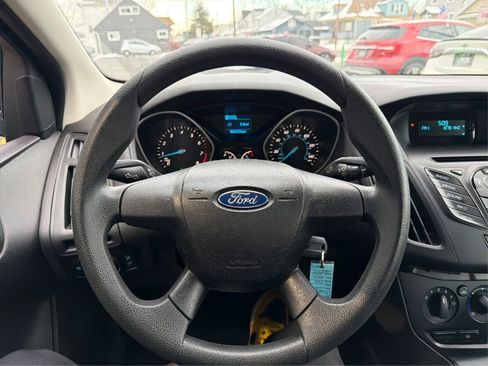 Used 2014 Ford Focus S image 16