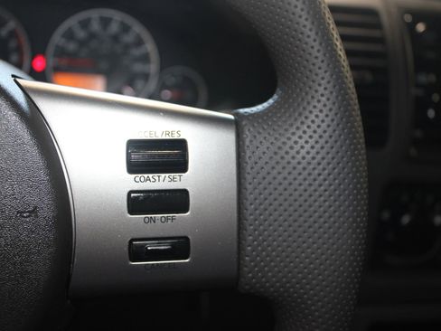 Used 2005 Nissan Pathfinder SE image 14