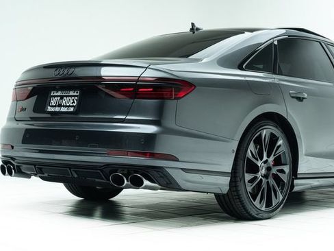 Used 2025 Audi S8 AWD/4WD image 14